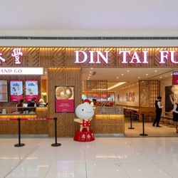 Din Tai Fung - Great place and great foods.. i love it