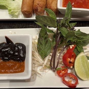 8 Noodle Bar - Sauces, bean sprouts, Thai basil, spicy red peppers and fresh lime slice - Japanese Near Me - Las Vegas, Nevada 8 Noodle Bar - Sauces, bean sprouts, Thai basil, spicy red peppers and fresh lime slice - Japanese Near Me - Las Vegas, Nevada