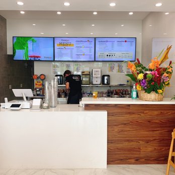 Sharetea - Cozy but clean inside - Bubble Tea Near Me - Aiea, Hawaii