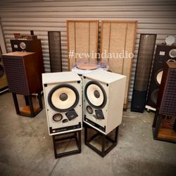 Rewind Audio - Iconic vintage speakers that deliver warm, full-bodied sound, proof that great design never goes out of style.