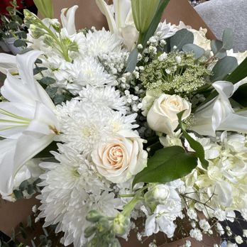 Boulevard Florist - White rose Lillie's Babies breath Eucalyptus Hydrangeas White daisies - Florists Near Me - Westminster, California Boulevard Florist - White rose Lillie's Babies breath Eucalyptus Hydrangeas White daisies - Florists Near Me - Westminster, California