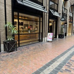 La Fabrique De Bagel de Montreal - Outside shop