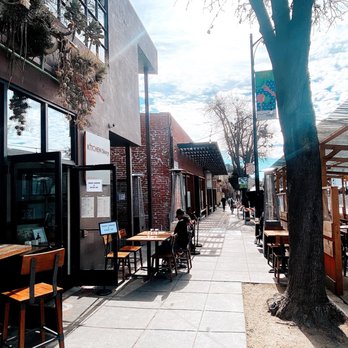 Kitchen Story - Outside seating area - Breakfast & Brunch Near Me - Oakland, California