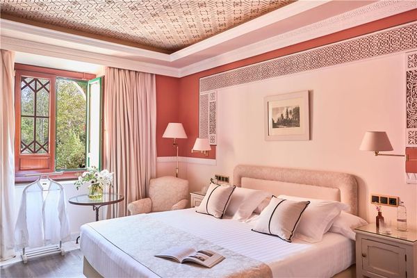 Hotel Alhambra Palace by null