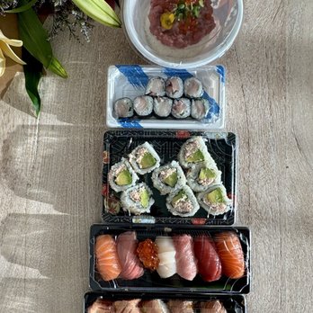 Ebiko - Salmon Aburi, Omakase Nigiri, Snow Crab California Roll, Hamachi Roll, Chutoro Don - Japanese Near Me - Oakland, California Ebiko - Salmon Aburi, Omakase Nigiri, Snow Crab California Roll, Hamachi Roll, Chutoro Don - Japanese Near Me - Oakland, California