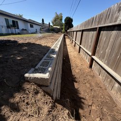 Leafstone Landscape - Allan Block retaining wall