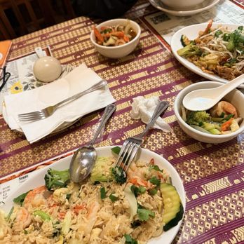 Naung Mai Thai Kitchen - Fried rice - Thai Near Me - Hilo, Hawaii