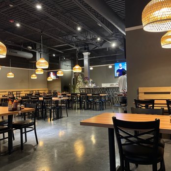 Phoday - Dining room - Vietnamese Near Me - Schaumburg, Illinois
