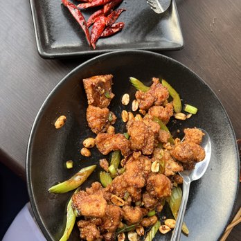 P.F. Chang's - My Kung Pao chicken with the hot peppers separated out (because I'm NOT eating those!! - Chinese Near Me - Pittsburgh, Pennsylvania