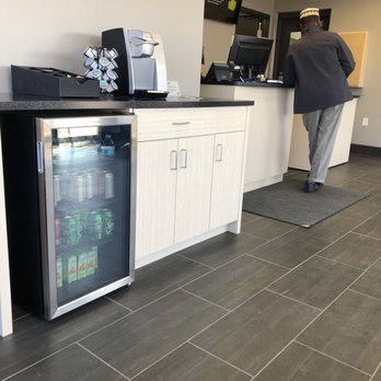 Midas - Clean waiting room stocked with beverages - Auto Repair Near Me - St. Paul, Minnesota Midas - Clean waiting room stocked with beverages - Auto Repair Near Me - St. Paul, Minnesota