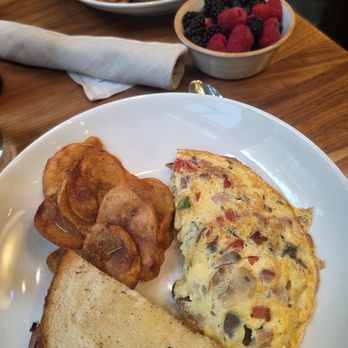 Andare Kitchen & Bar - Omelette breakfast - Pizza Near Me - Seattle, Washington