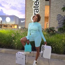 Crate & Barrel - Shopping at Create &Barrel