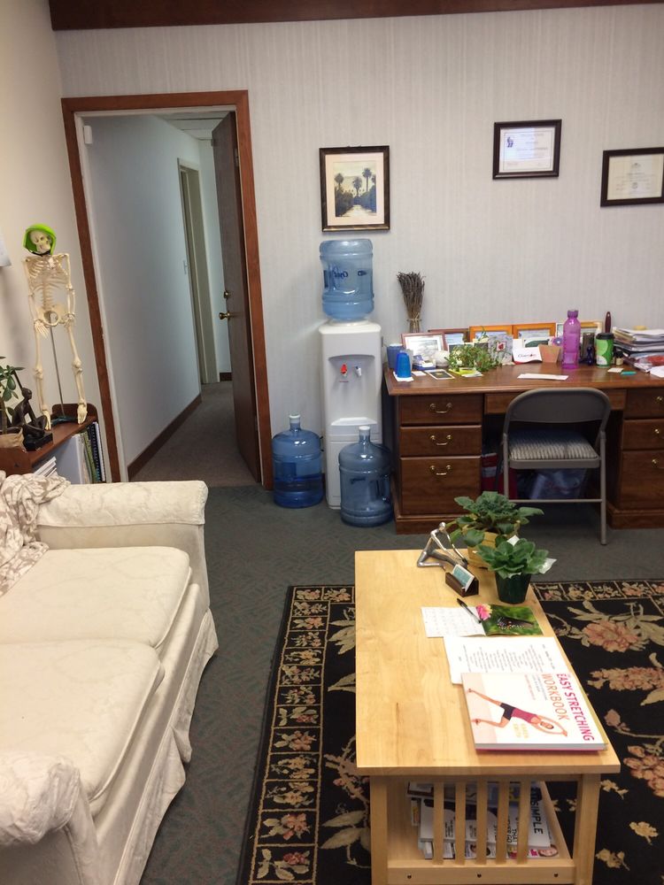 Tiffany Matthews, LMT