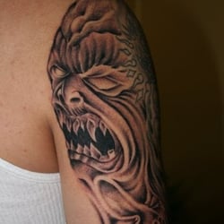 Black Dagger Tattoo Lounge - By Kenny Laird