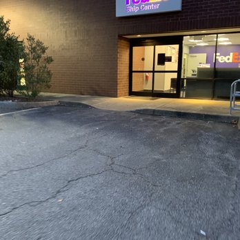 FedEx Ship Center - Shipping Centers Near Me - Virginia Beach, Virginia FedEx Ship Center - Shipping Centers Near Me - Virginia Beach, Virginia
