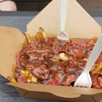 Maison D' La Poutine House - Montreal Steak Poutine, Large Size - Juice Bars & Smoothies Near Me - Harrison Hot Springs, British Columbia Maison D' La Poutine House - Montreal Steak Poutine, Large Size - Juice Bars & Smoothies Near Me - Harrison Hot Springs, British Columbia