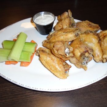 BB’s Live Fire Grille - Wings with Ranch dipping sauce. - Beer, Wine & Spirits Near Me - Minneapolis, Minnesota