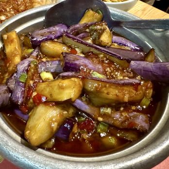 Noah's Kitchen - Asian Fusion Near Me - Brookline, Massachusetts