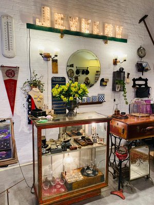 Thea Grant | Antique, Vintage & Custom Jewelry by null