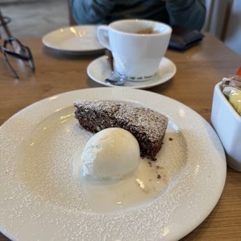 Osteria 081 - Chocolate almond dessert with vanilla gelato - Italian Near Me - Newbury Park, California