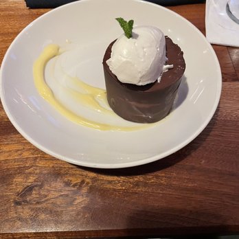 Atlantic Fish - Boston Cream Pie - Seafood Near Me - Boston, Massachusetts Atlantic Fish - Boston Cream Pie - Seafood Near Me - Boston, Massachusetts