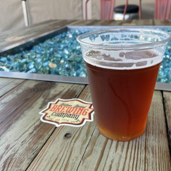Hilton Head Brewing - Fire pit area - Breweries Near Me - Hilton Head Island, South Carolina Hilton Head Brewing - Fire pit area - Breweries Near Me - Hilton Head Island, South Carolina