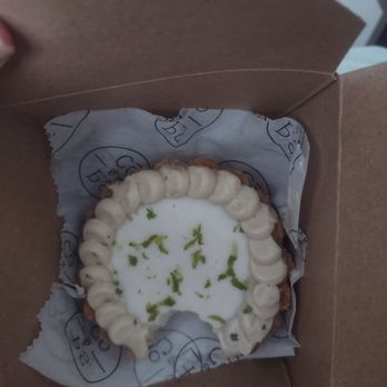 P S & Co - Key lime tart minus a bite - Vegan Near Me - Philadelphia, Pennsylvania