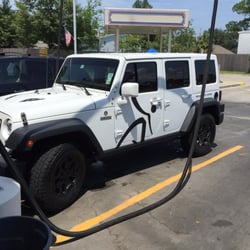 In & Out Express Car Wash - Got the JKU clean