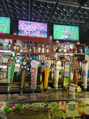 Blondies Sports Bar by null