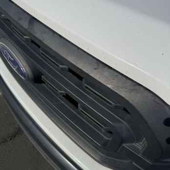 Jiffy Lube Oil Change - Oil smears on grill. - Auto Repair Near Me - Cypress, California