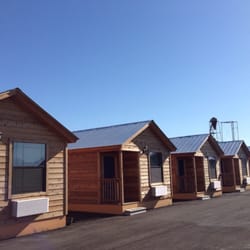 4K Lodges - The blue skies of Texas are beautiful above the lodges.