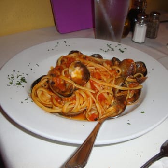 West Coast Cafe - Linguine alle Vongole (red) - Italian Near Me - San Bruno, California West Coast Cafe - Linguine alle Vongole (red) - Italian Near Me - San Bruno, California