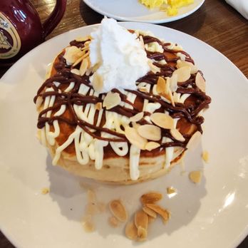 Another Broken Egg Cafe - American Near Me - Orlando, Florida