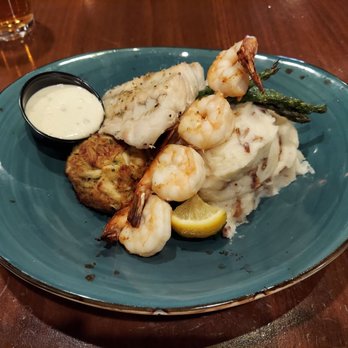 Phillips Seafood - Seafood Near Me - Baltimore, Maryland
