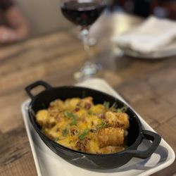 Mainstream Bar & Grill - Tots mainstream.... Good for a two for one deal