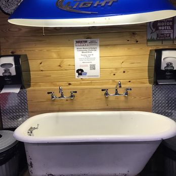 Iggy’s Ice House - Unique area - American Near Me - Wister, Oklahoma