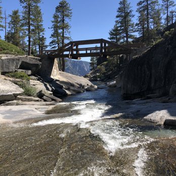 Yosemite Falls - Bridge at top of Yosemite falls - Hiking Near Me - Yosemite, California Yosemite Falls - Bridge at top of Yosemite falls - Hiking Near Me - Yosemite, California