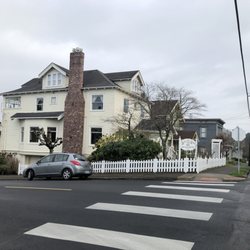 Rose River Inn Bed & Breakfast - Street view of the inn