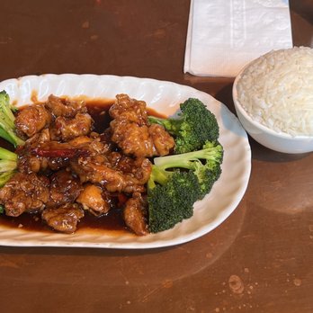 King Kee - General tso's chicken and rice  General Chicken - Cantonese Near Me - San Francisco, California