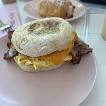 Cafe Lola - Cafes Near Me - Las Vegas, Nevada