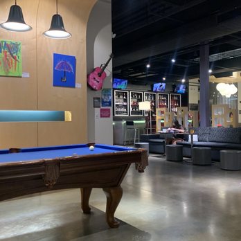 Aloft by Marriott Columbia Downtown - Lobby area to relax - Hotels Near Me - Columbia, South Carolina
