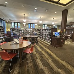 Hennepin County Library - Roosevelt Library - Nice seating