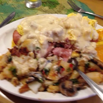 Gill's By The Bay - Country eggs Benedict - Seafood Near Me - Eureka, California Gill's By The Bay - Country eggs Benedict - Seafood Near Me - Eureka, California