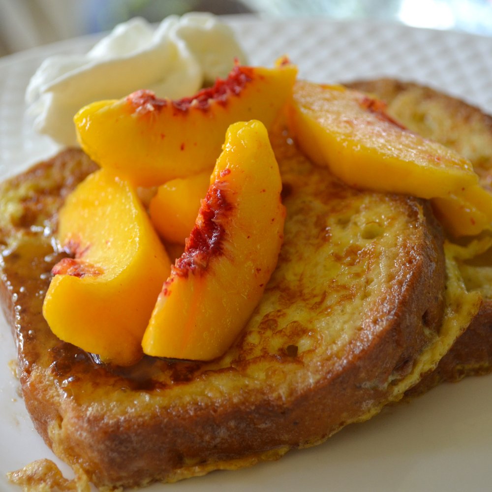 Pinecrest Bed & Breakfast - Gluten-Free French Toast with Peaches - Bed & Breakfast Near Me - Asheville, North Carolina Pinecrest Bed & Breakfast - Gluten-Free French Toast with Peaches - Bed & Breakfast Near Me - Asheville, North Carolina