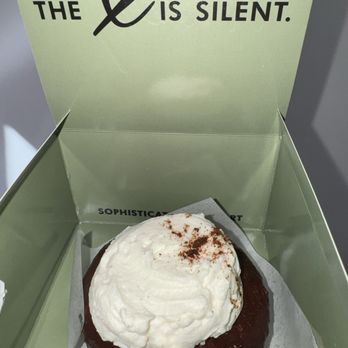 Deaux - Hole mole chocolate - Donuts Near Me - Redlands, California Deaux - Hole mole chocolate - Donuts Near Me - Redlands, California