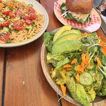Valley Bar and Bottle - Wine Bars Near Me - Sonoma, California
