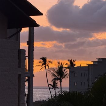 Kihei Alii Kai - View at sunset from balcony - Apartments Near Me - Kihei, Hawaii Kihei Alii Kai - View at sunset from balcony - Apartments Near Me - Kihei, Hawaii