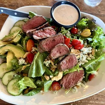 Callen's Restaurant - Steak salad - New American Near Me - Coupeville, Washington Callen's Restaurant - Steak salad - New American Near Me - Coupeville, Washington