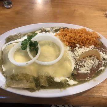 Fonda La Finca - Enchiladas suizas - Mexican Near Me - Tijuana, BCN