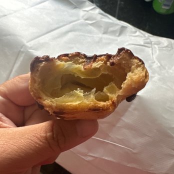 Carlo's Bakery - Eclair - Bakeries Near Me - Marlton, New Jersey